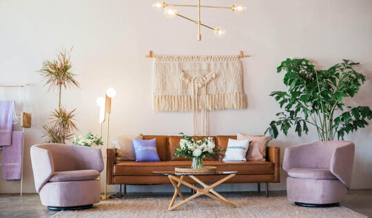 Σαλόνι. Διακόσμηση σπιτιού